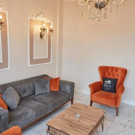 Great View Of Taksim Square, Luxury Furnished On Main Street Of Taksim, Partial Sea View Lejlighed