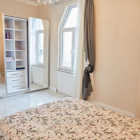 Lejlighed Great View Of Taksim Square, Luxury Furnished On Main Street Of Taksim, Partial Sea View Istanbul