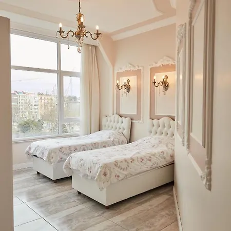 Great View Of Taksim Square, Luxury Furnished On Main Street Of Taksim, Partial Sea View Lejlighed *