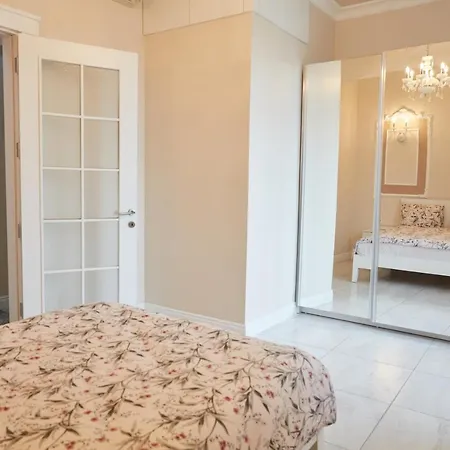 Great View Of Taksim Square, Luxury Furnished On Main Street Of Taksim, Partial Sea View Lejlighed *