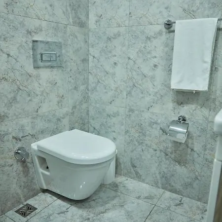 Lejlighed Great View Of Taksim Square, Luxury Furnished On Main Street Of Taksim, Partial Sea View Istanbul